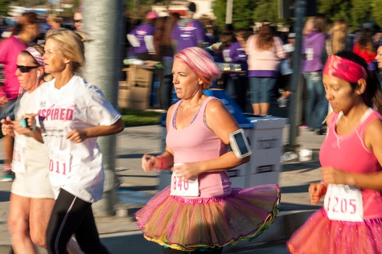 Costumed Runner Susan G. Komen Race for the cure in Temecula (c) Crispin Courtenay